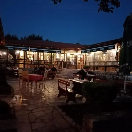 Hotel Etno Selo Zlatno Bure 3*